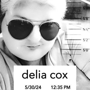 Meet your Posher, Delia